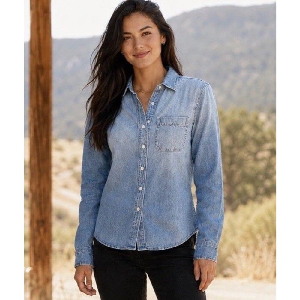 Y2K American Eagle Denim Shirt Buttons Super Soft Line Ombre Western Women’s XS